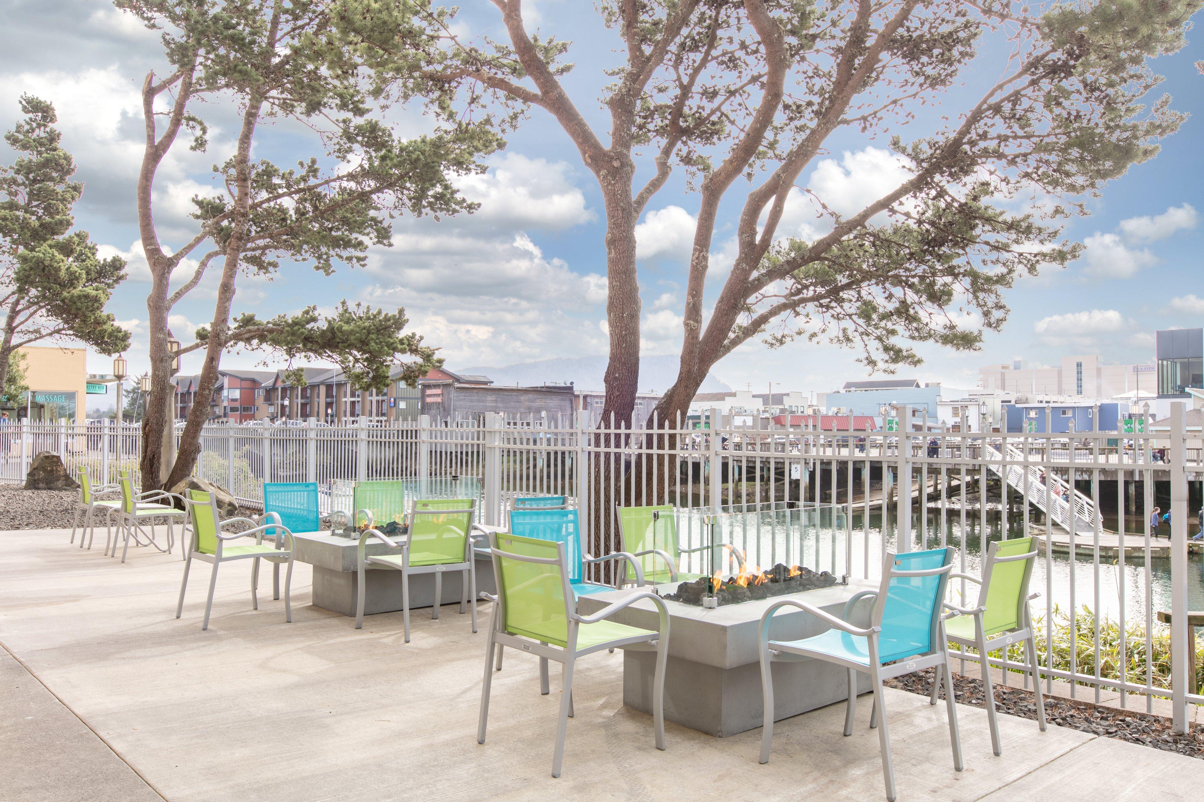 Holiday Inn Express Hotel & Suites Seaside Convention Center By Ihg Dış mekan fotoğraf