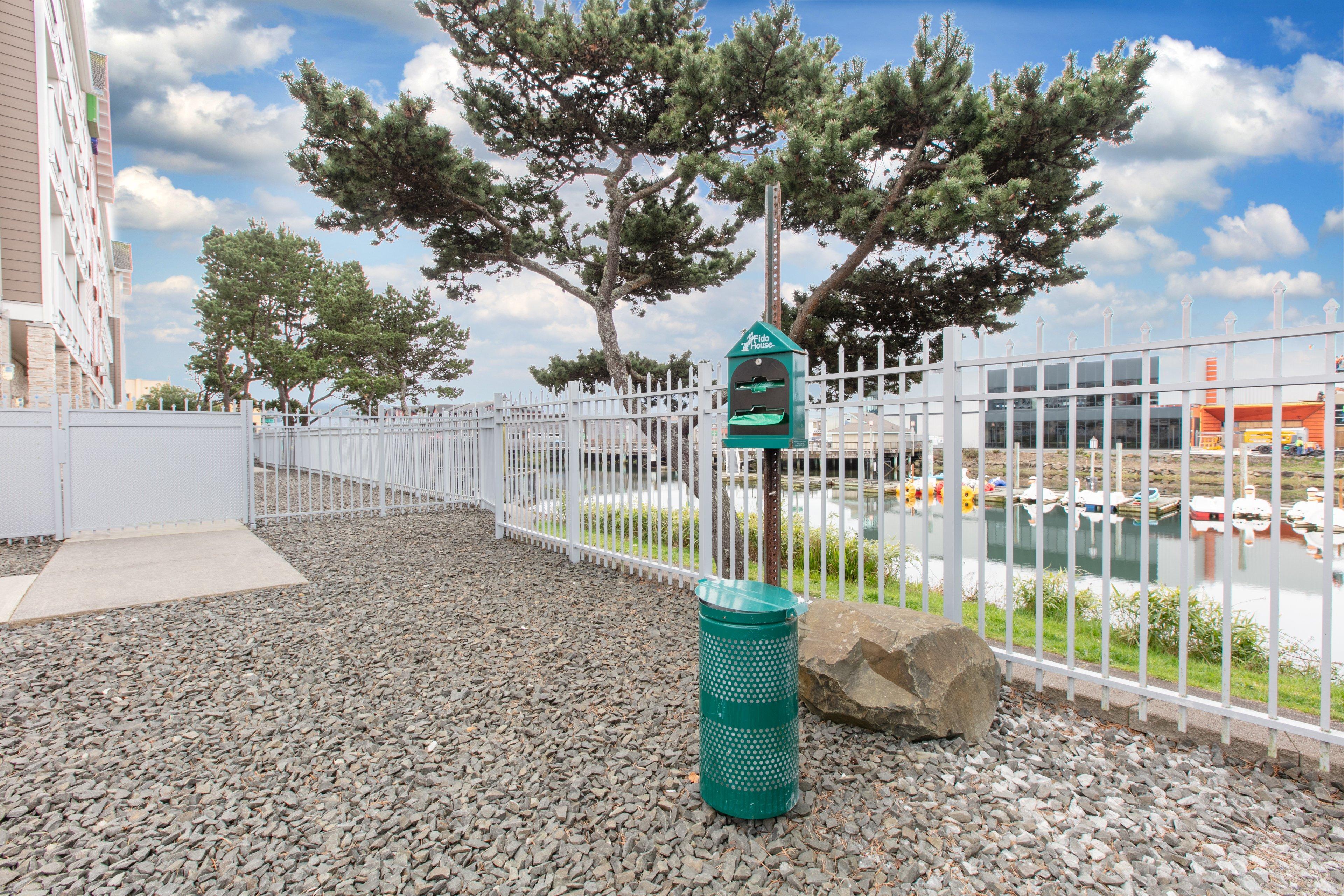 Holiday Inn Express Hotel & Suites Seaside Convention Center By Ihg Dış mekan fotoğraf